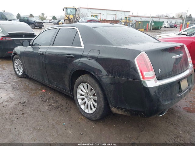 2014 CHRYSLER 300 2C3CCAAG7EH355275 Photo 2