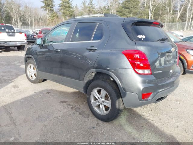 2019 CHEVROLET TRAX 3GNCJPSB5KL404717 Photo 2
