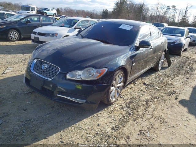 2010 JAGUAR XF SAJWA0GB5ALR75285 Photo 1