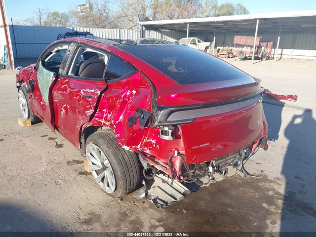 2026 TESLA MODEL Y 7SAYGDEE5TA380985 Photo 2