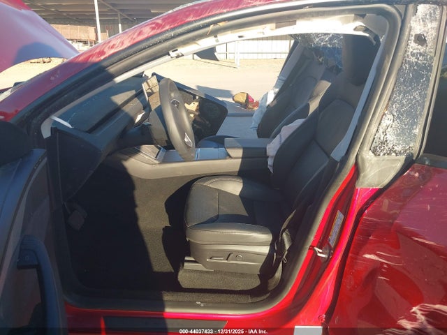 2026 TESLA MODEL Y 7SAYGDEE5TA380985 Photo 4