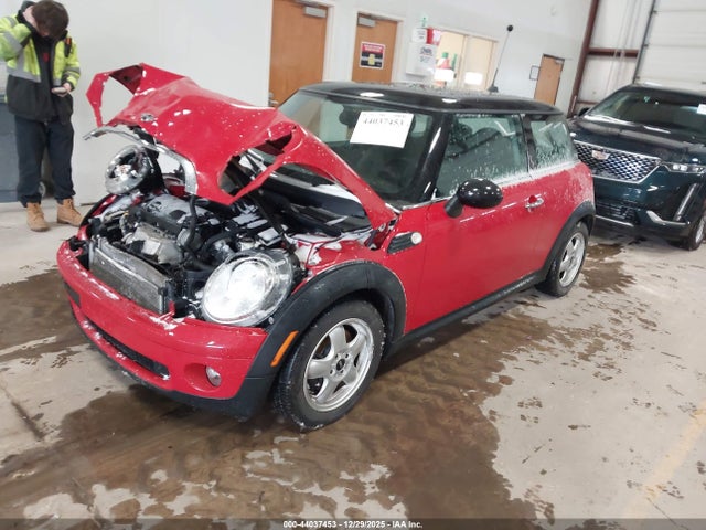 2009 MINI COOPER WMWMF33539TU72789 Photo 1