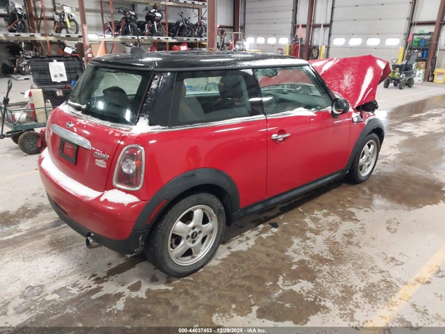 2009 MINI COOPER WMWMF33539TU72789 Photo 3