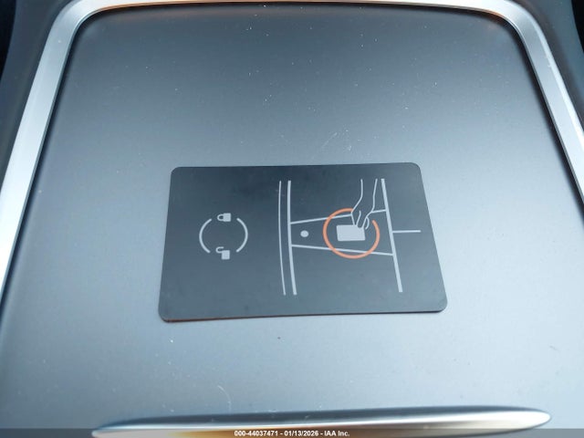 2024 TESLA MODEL Y 7SAYGDED6RF207916 Photo 10