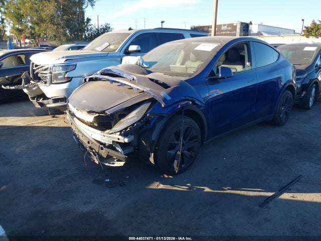 2024 TESLA MODEL Y 7SAYGDED6RF207916 Photo 1