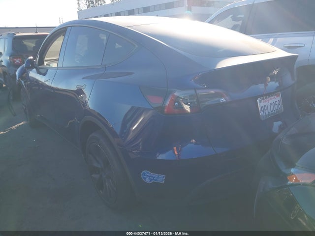 2024 TESLA MODEL Y 7SAYGDED6RF207916 Photo 2