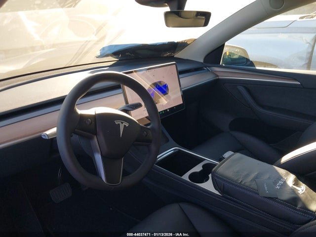 2024 TESLA MODEL Y 7SAYGDED6RF207916 Photo 4