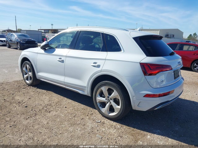 2021 AUDI Q5 WA1CAAFY6M2096296 Photo 2