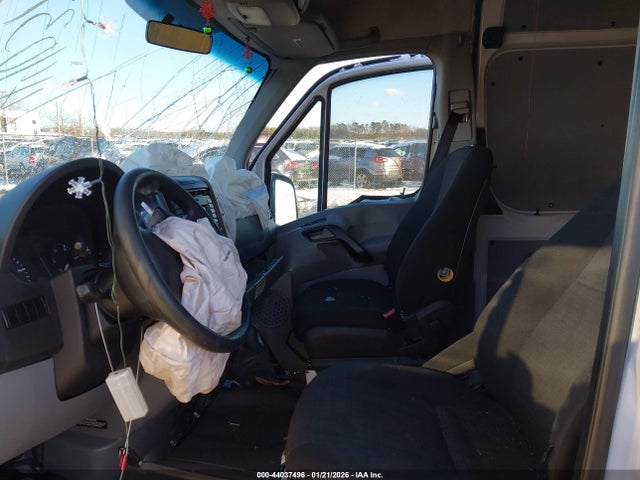 WD3PE8CD0JP600193 Mercedes-Benz Sprinter 2500 High Roof V6