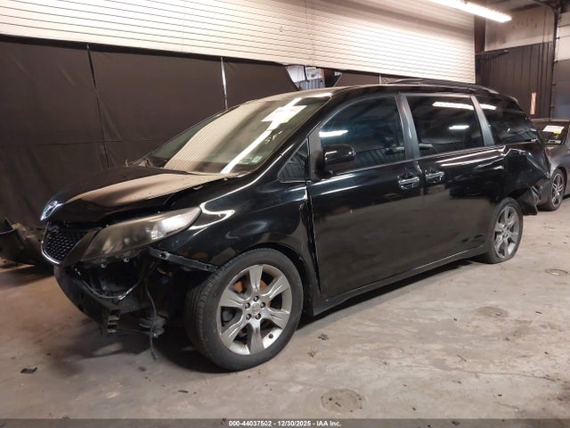 Aukcja sprzedaży 2014 Toyota Sienna Se 8 Passenger, vin: 5TDXK3DC8ES408684, numer aukcji: 44037502