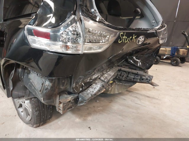 Aukcja sprzedaży 2014 Toyota Sienna Se 8 Passenger, vin: 5TDXK3DC8ES408684, numer aukcji: 44037502