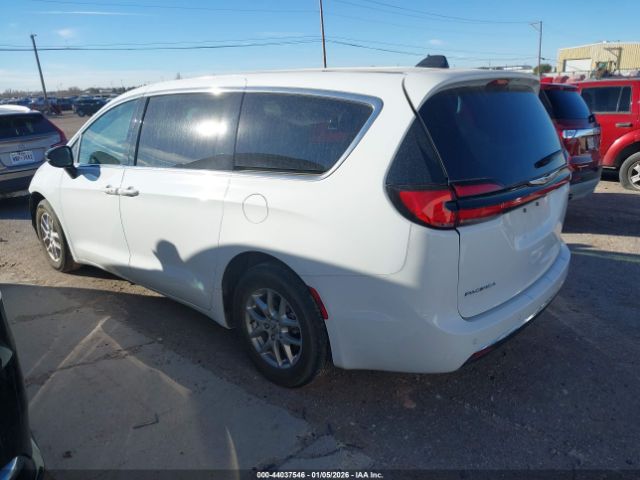 2024 CHRYSLER PACIFICA 2C4RC1BG8RR107069 Photo 2