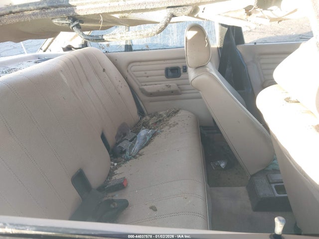 44037578 :رقم المزاد ، WBAAD1313LED12307 vin ، 1990 Bmw 325 I مزاد بيع