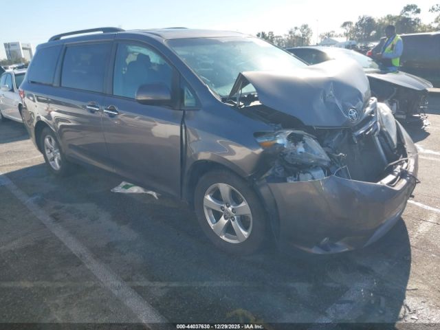 2017 TOYOTA SIENNA 5TDYZ3DC8HS842219