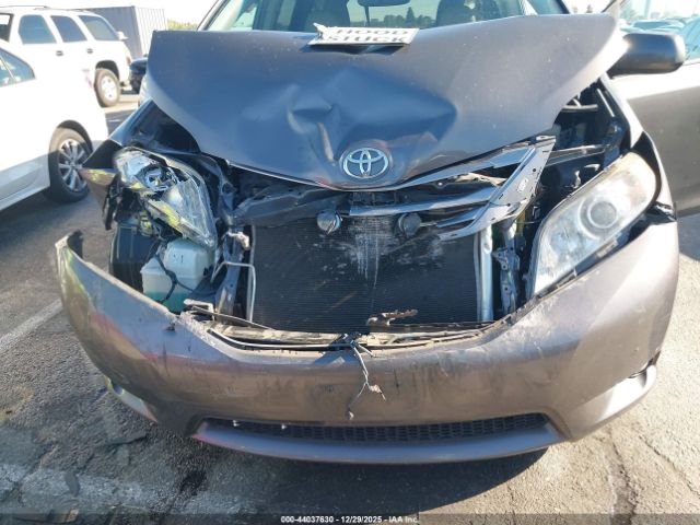 2017 TOYOTA SIENNA 5TDYZ3DC8HS842219 Photo 5