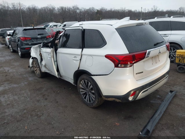 2019 MITSUBISHI OUTLANDER JA4AZ3A37KZ008156 Photo 2