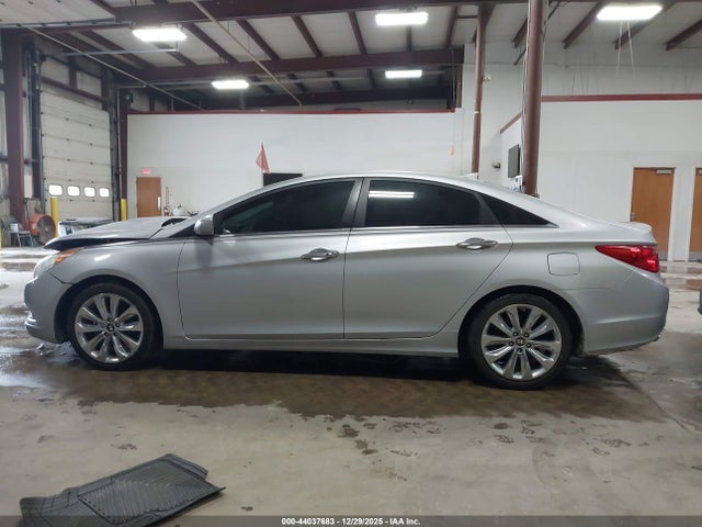 Продажа на аукционе авто 2012 Hyundai Sonata Se 2.0t, vin: 5NPEC4AB7CH365884, номер лота: 44037683