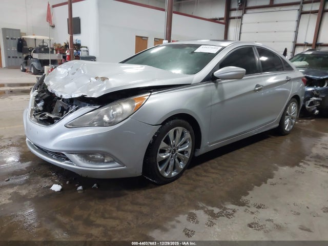 Продажа на аукционе авто 2012 Hyundai Sonata Se 2.0t, vin: 5NPEC4AB7CH365884, номер лота: 44037683