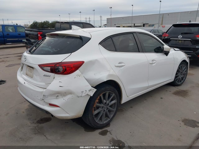 3MZBN1L30JM236732 Mazda Mazda3 Touring