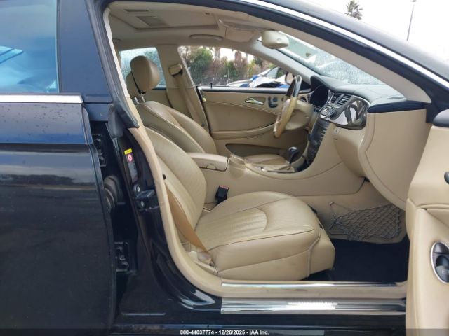 2006 MERCEDES-BENZ CLS 500 WDDDJ75X86A055673 Photo 4