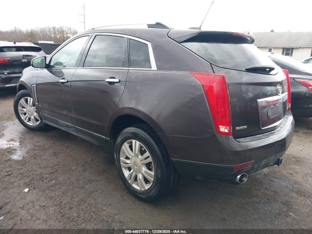 2015 CADILLAC SRX 3GYFNBE3XFS576863 Photo 2