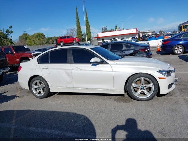 Продажа на аукционе авто 2015 Bmw 328i, vin: WBA3A5G56FNS84672, номер лота: 44037787