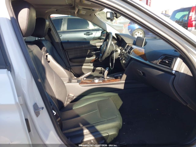 Продажа на аукционе авто 2015 Bmw 328i, vin: WBA3A5G56FNS84672, номер лота: 44037787