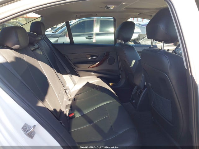 Продажа на аукционе авто 2015 Bmw 328i, vin: WBA3A5G56FNS84672, номер лота: 44037787