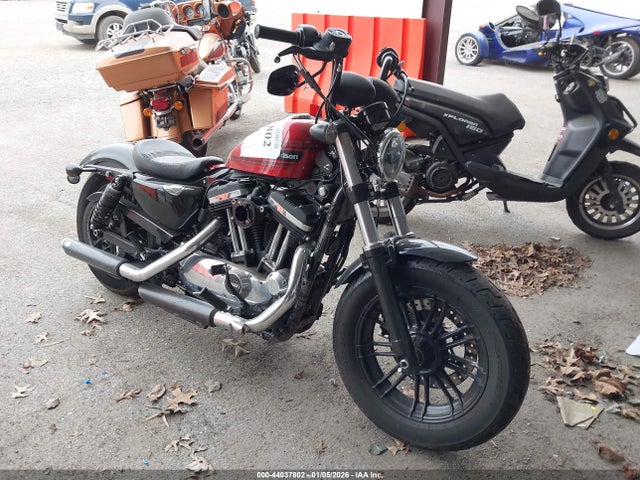 44037802 :رقم المزاد ، 1HD1LR32XJC424152 vin ، 2018 Harley-davidson Xl1200 Xs مزاد بيع