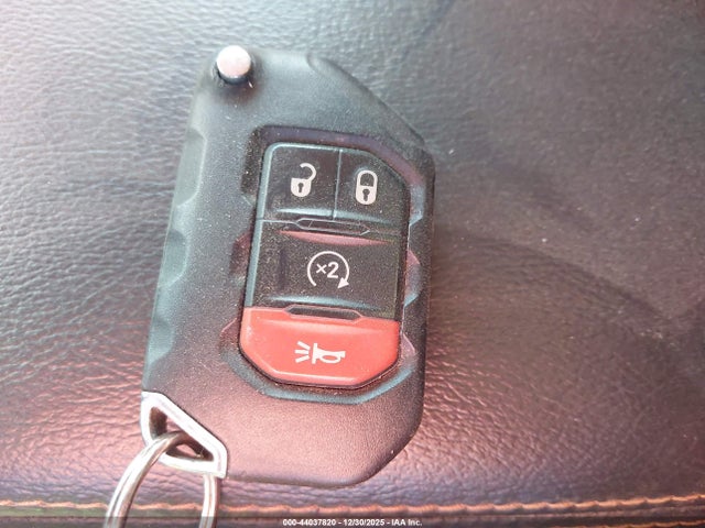 1C6JJTEG9LL209675 Jeep Gladiator Mojave 4x4