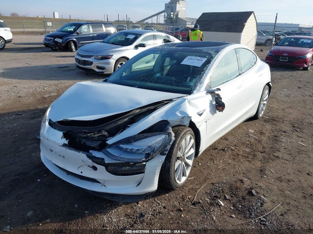 Продаж на аукціоні авто 2020 Tesla Model 3, vin: 5YJ3E1EA2LF738040, номер лоту: 44037866