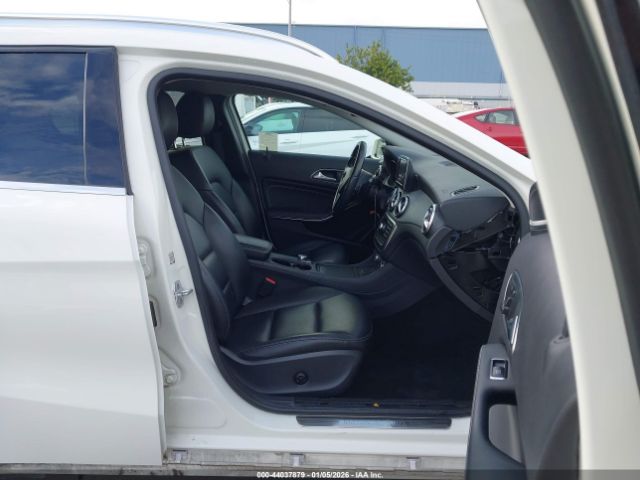 2015 MERCEDES-BENZ GLA 250 WDCTG4GB3FJ087560 Photo 4