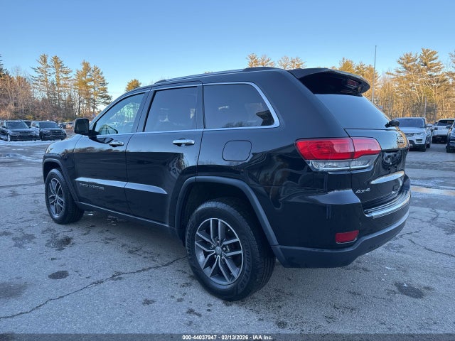 2018 JEEP GRAND CHEROKEE 1C4RJFBG7JC425913 Photo 2