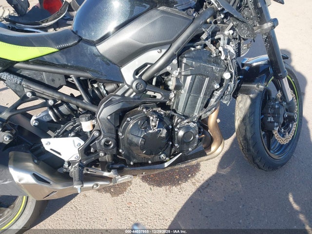 ML5ZRDF11RDA69660 Kawasaki Zr900 F