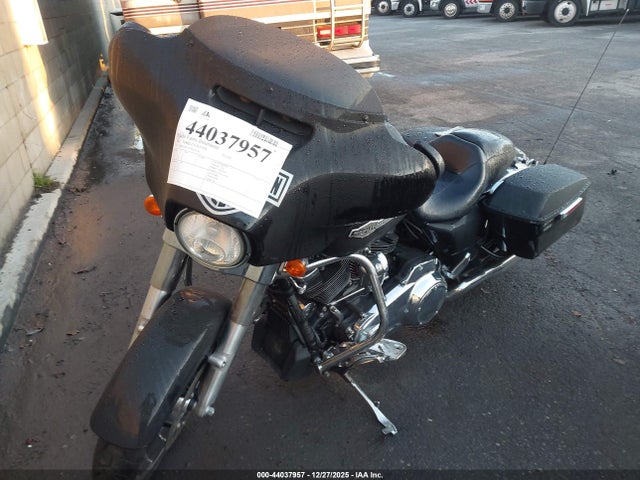 Harley-Davidson FLHX 2023 1HD1KBC15PB678125 Image 2