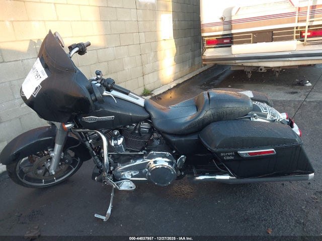 Harley-Davidson FLHX 2023 1HD1KBC15PB678125 Image 13