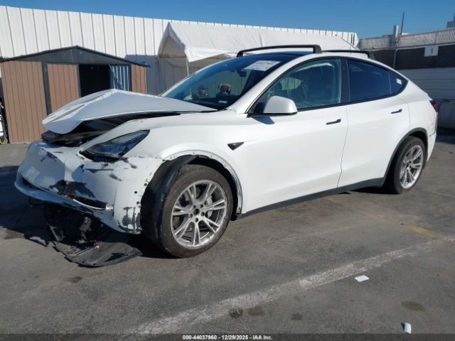 2022 TESLA MODEL Y 7SAYGDEE6NF410081 Photo 1