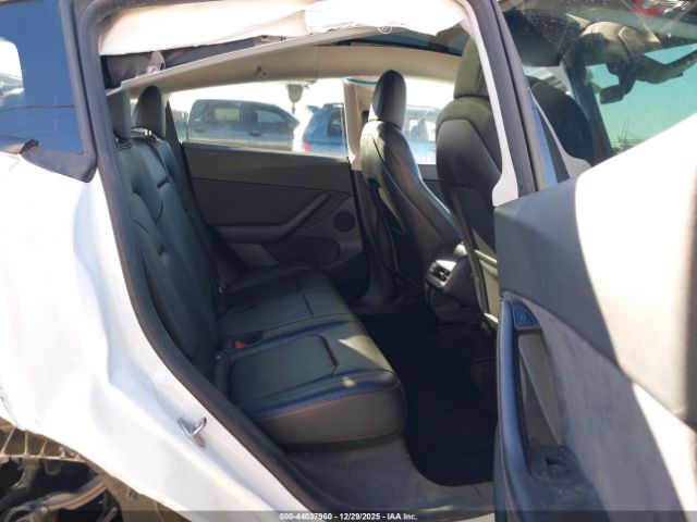 2022 TESLA MODEL Y 7SAYGDEE6NF410081 Photo 7