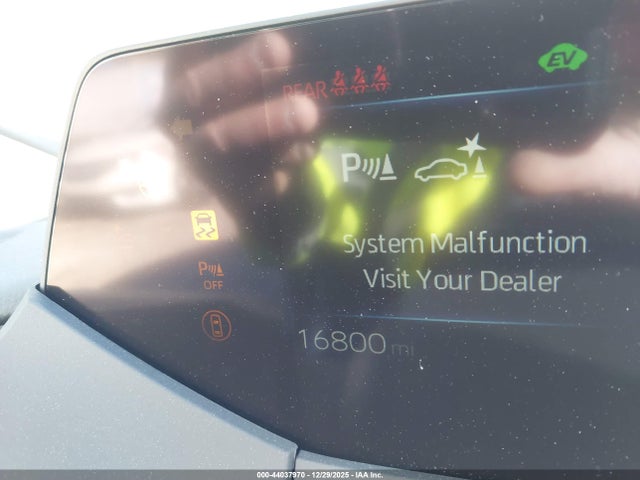 JTDACAAU4R3032318 Toyota Prius Le