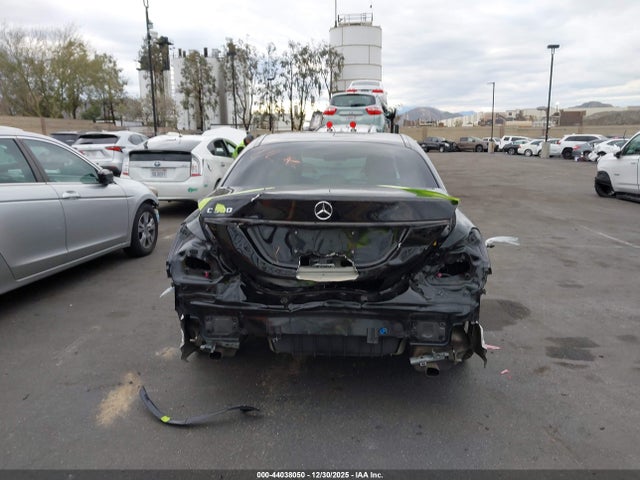 W1KWF8DBXMR615830 Mercedes-Benz C 300 Sedan