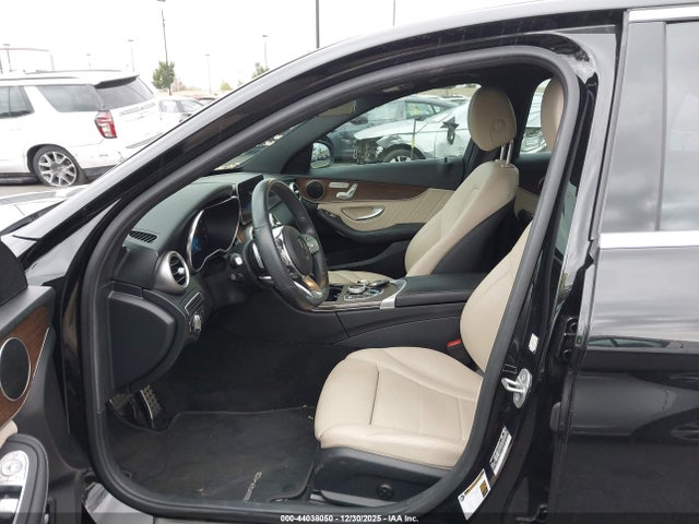 W1KWF8DBXMR615830 Mercedes-Benz C 300 Sedan