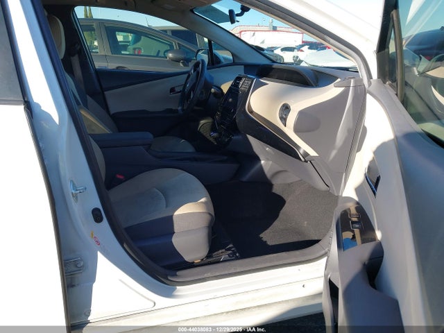 JTDKBRFUXG3004485 Toyota Prius Two