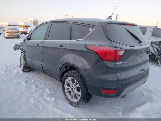 1FMCU9GD1KUA64599 Ford ESCAPE SE