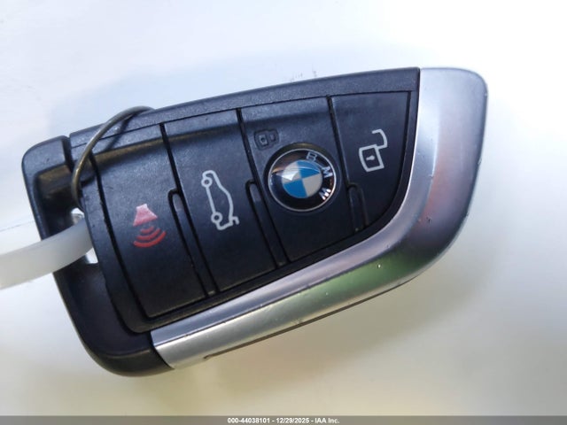 3MW5R1J09N8C45616 BMW 330I