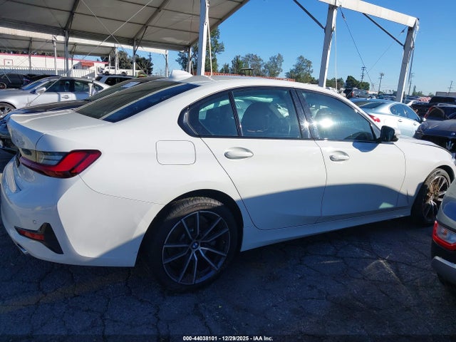 3MW5R1J09N8C45616 BMW 330I