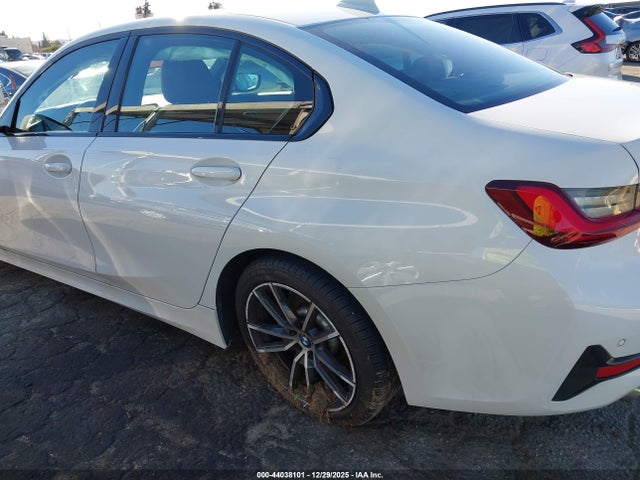 3MW5R1J09N8C45616 BMW 330I