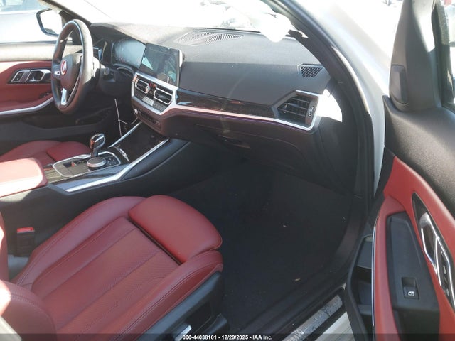 3MW5R1J09N8C45616 BMW 330I