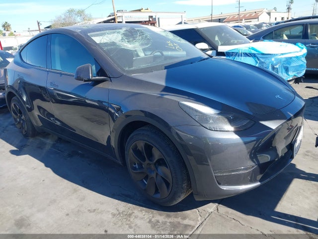 2024 TESLA MODEL Y 7SAYGDED7RF016828 Photo 0
