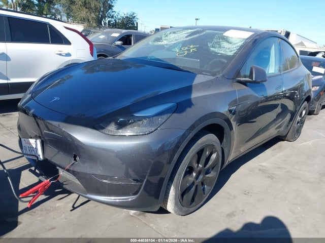 2024 TESLA MODEL Y 7SAYGDED7RF016828 Photo 1
