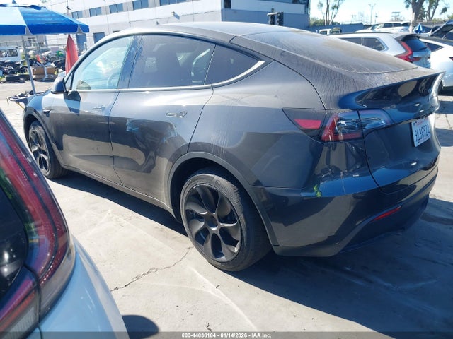 2024 TESLA MODEL Y 7SAYGDED7RF016828 Photo 2